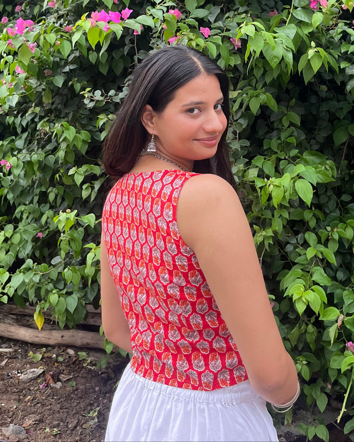 Elara Red Butti Cotton V Neck Crop Top - Anasiya