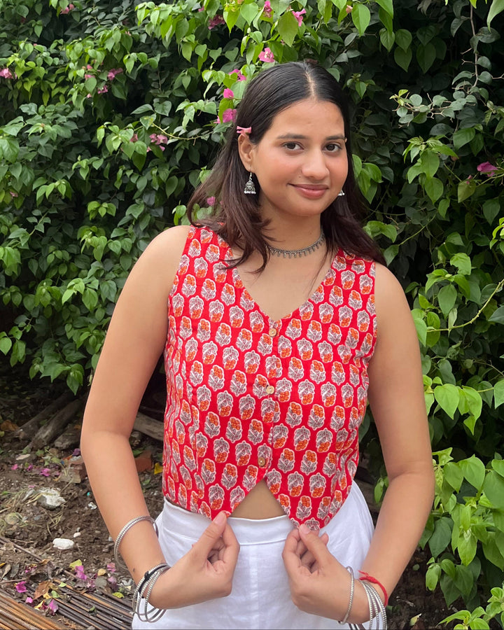 Elara Red Butti Cotton V Neck Crop Top - Anasiya