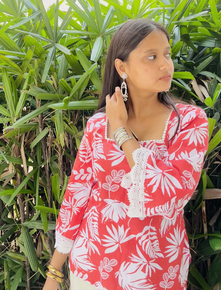 Amaira Pink Printed Cotton Square Neck Pintresty Top - Anasiya