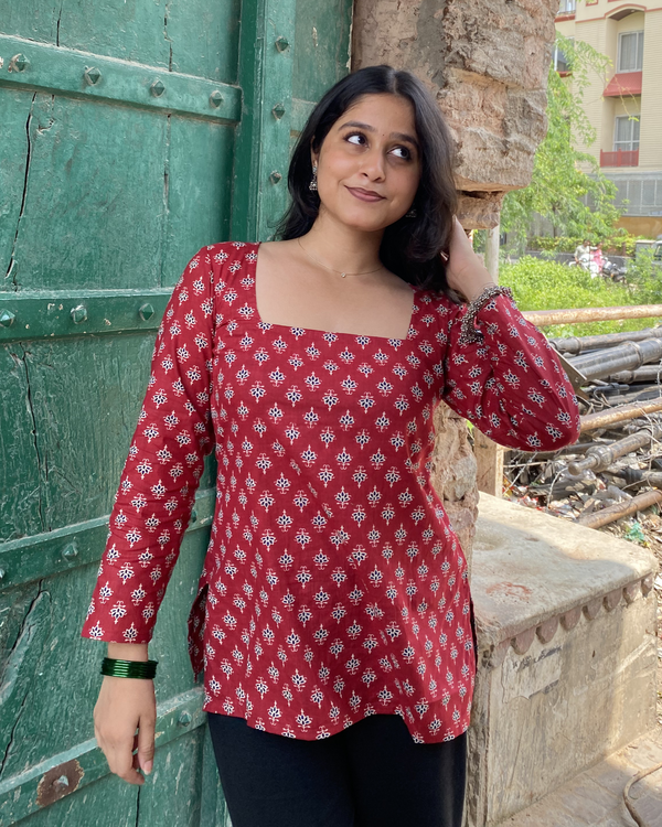 Ziyana Red Jaipuri Printed Full Sleeves Kurti With Square Neck